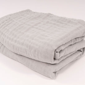 Summer-Weight Organic Throw in Glacial Sage