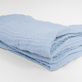 Summer-Weight Organic Gauze Queen Blanket in Sky Blue